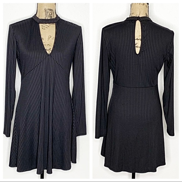 Kendall & Kylie Dresses & Skirts - 5/$25 Kendall & Kylie Ribbed Cutout Dres